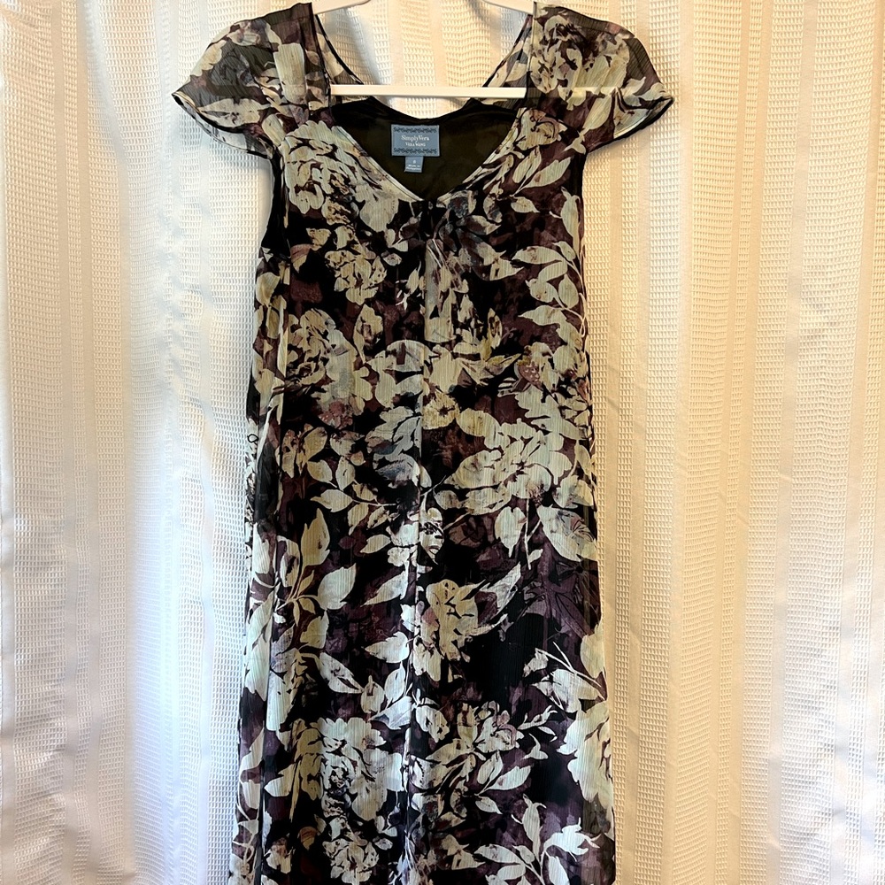 Vera Wang summer dress, lightweight and loose fitting.